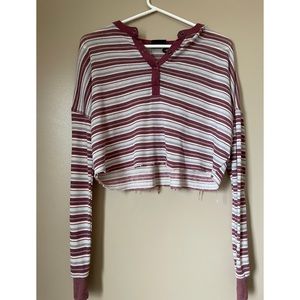 URBAM OUTFITTERS long sleeve top